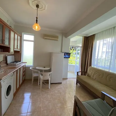 Erol Aparthotel *