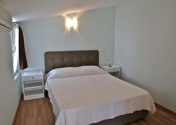 Ξενοδοχείο με διαμερίσματα Erol 3*