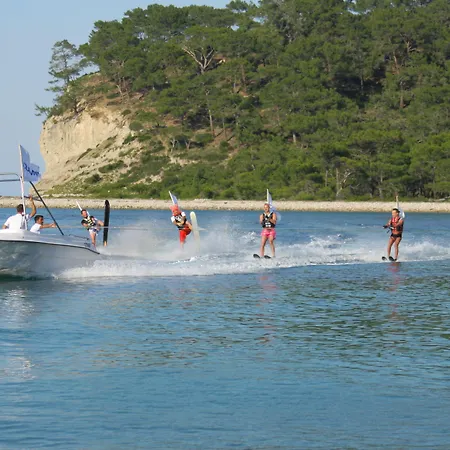 Erol 公寓式酒店 凯梅尔